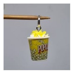 Bæger med popcorn