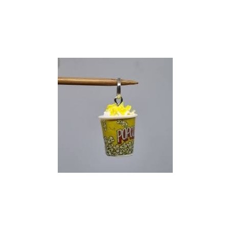 Bæger med popcorn